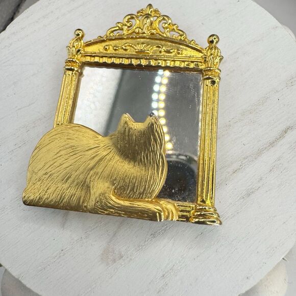 JJ Cat Looking In Mirror Brooch Pin Kitschy Jonette Jewelry - Picture 6 of 11